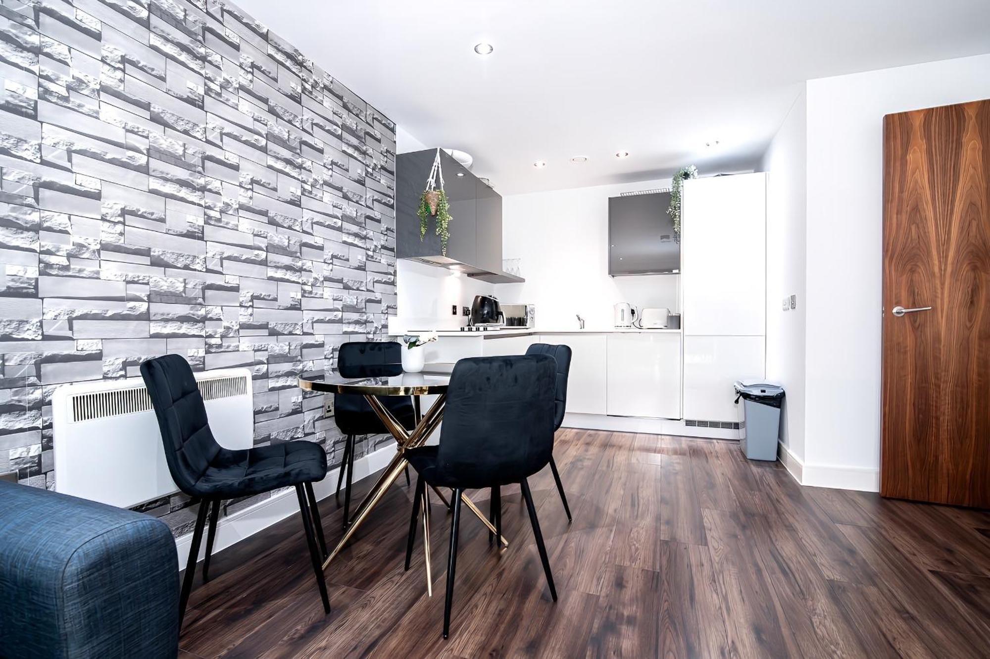 Stunning Apartment In Birmingham Exterior photo